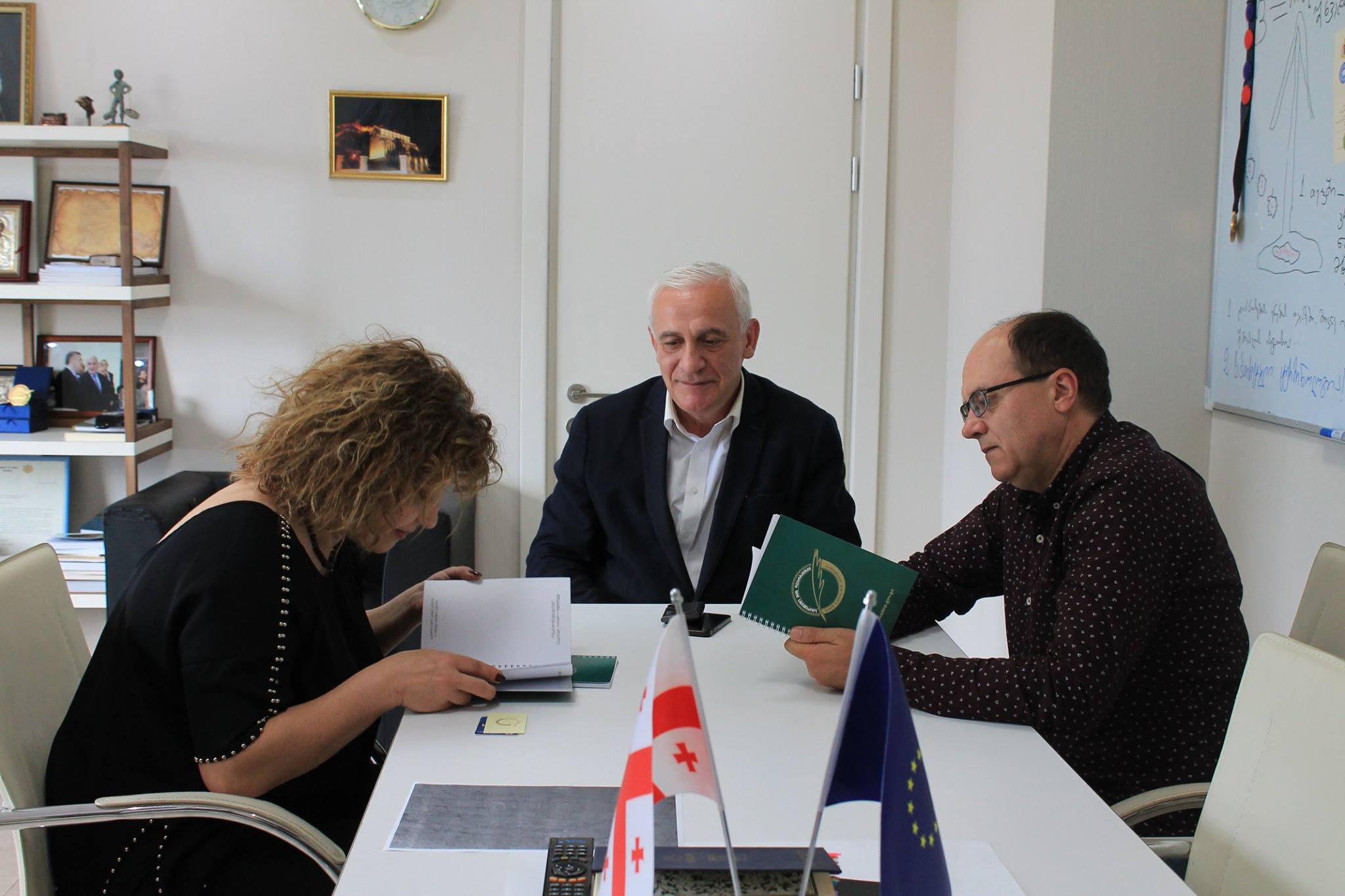 შეხვედრა ლიეტუვის ენის სახელმწიფო კომისიის წევრთან.